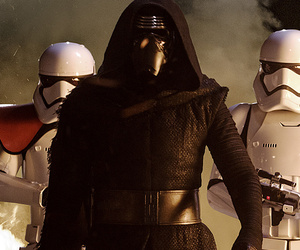 Review: J.J. Abrams Gives Fans A New Hope with "Star Wars: The Force Awakens"