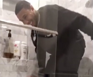Kylie Jenner Gets In on Family Bath Time With Tyga and King Cairo (Video)