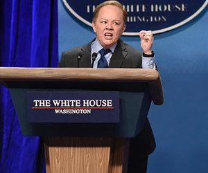 'SNL': Melissa McCarthy Steals Show as Sean Spicer, Kristen Stewart Drops the…