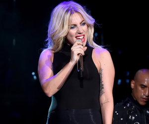 Lady Gaga Honors Close Friend with Cancer at Coachella (Video ...
Lady Gaga