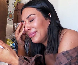Kim Kardashian's Infamous Cry Face Returns Over Security Concerns In Mexico