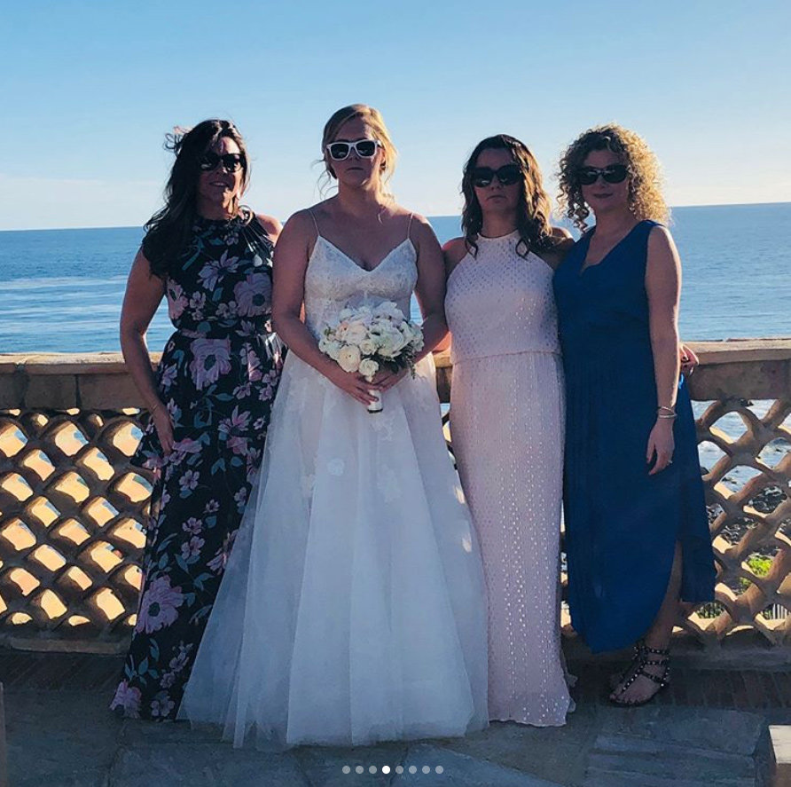 Inside Amy Schumer S Secret Wedding To Chris Fischer Toofab Amy Schumer Wedding Insta6